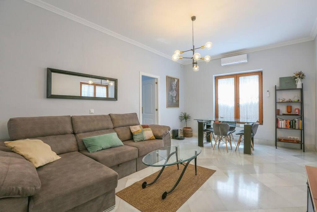 Riverwalk Suites - Puente Triana セビリア エクステリア 写真